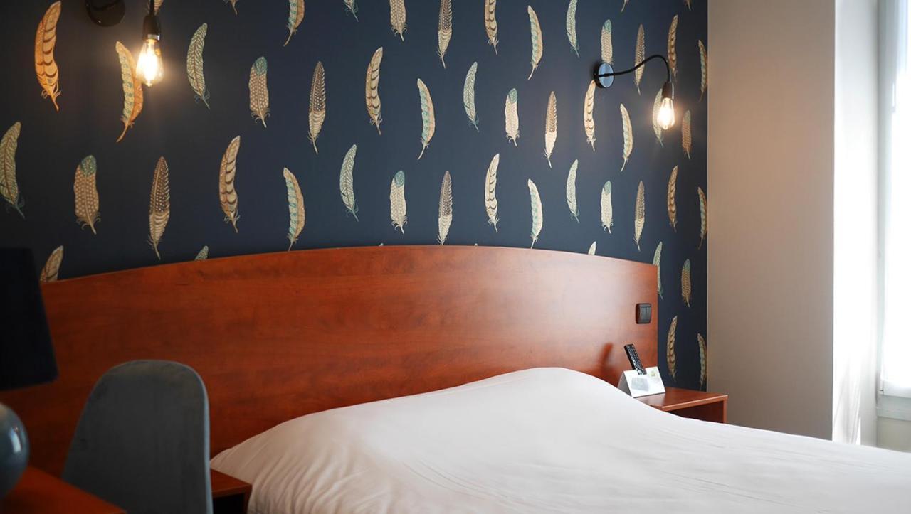 Hotel Logis Saint Louis La Suze-sur-Sarthe Exterior foto