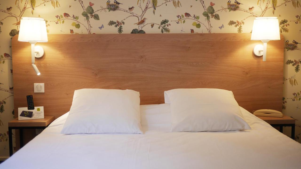 Hotel Logis Saint Louis La Suze-sur-Sarthe Exterior foto